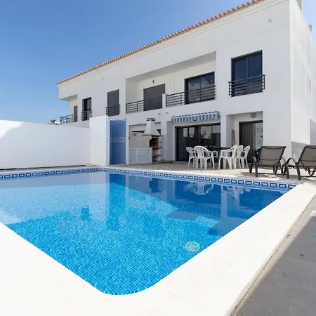 Buganvilia By Algarvemanta Holiday home