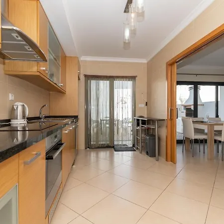 Buganvilia By Algarvemanta Holiday home